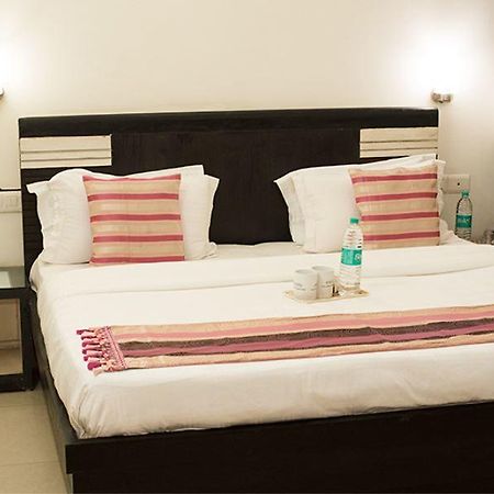 Aura Suites Gurgaon Zewnętrze zdjęcie
