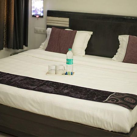 Aura Suites Gurgaon Zewnętrze zdjęcie