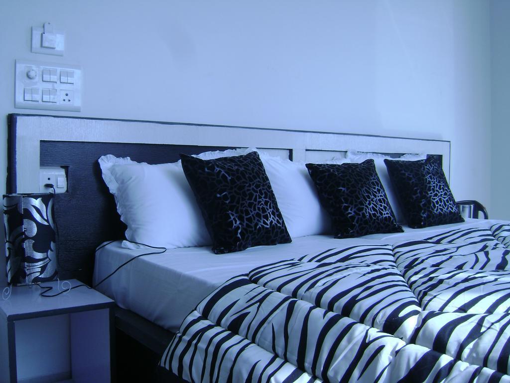 Aura Suites Gurgaon Zewnętrze zdjęcie